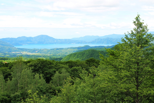 露天岩風呂からの田沢湖