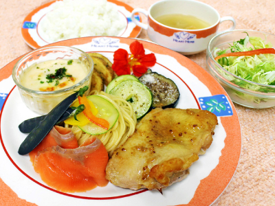 洋食プレートランチ